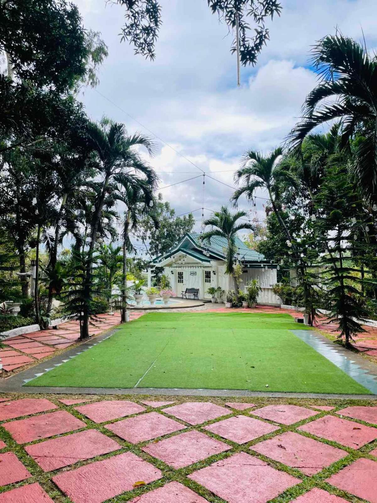 Loreland Farm Resort Antipolo Bagian luar foto