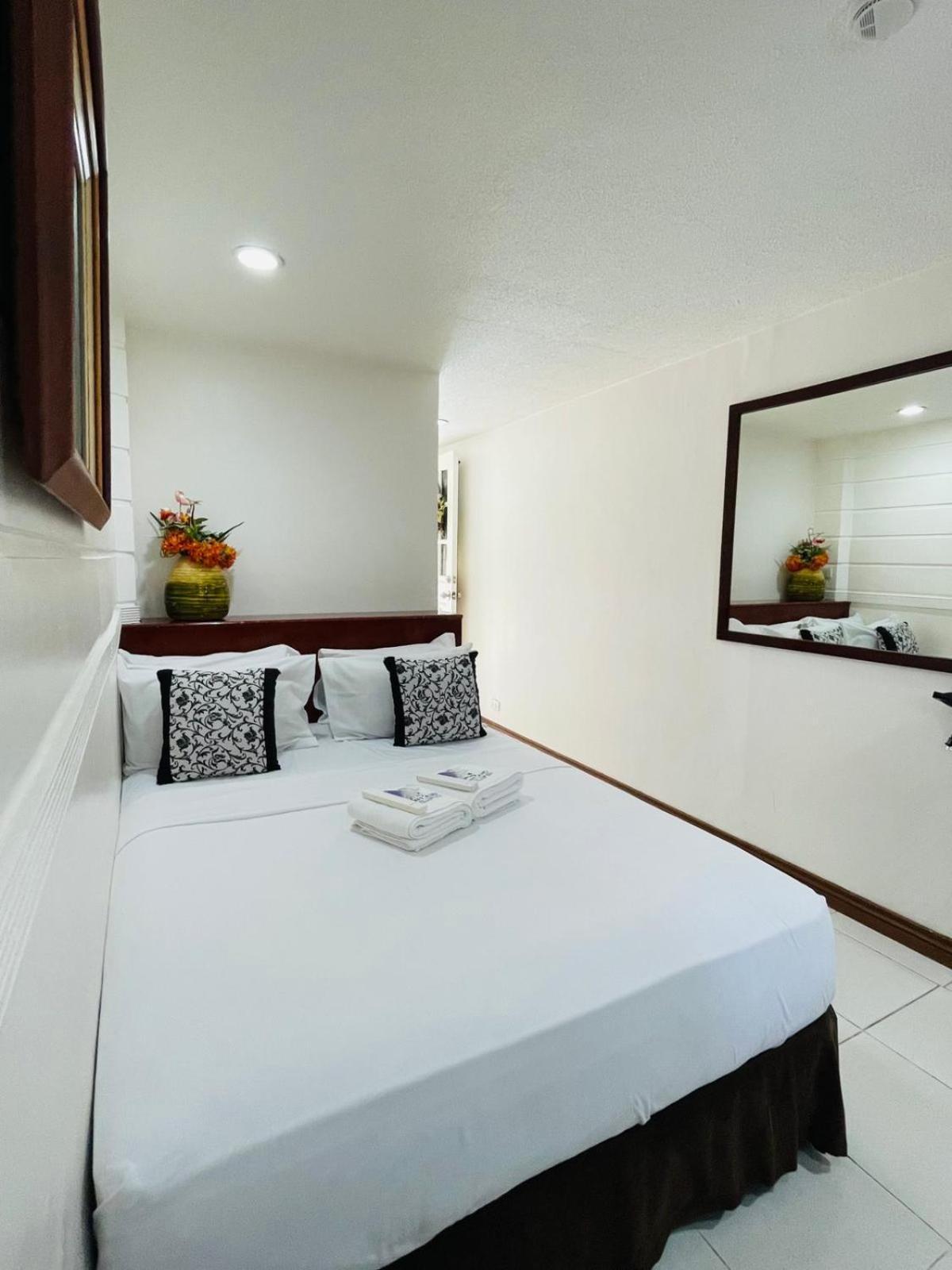 Loreland Farm Resort Antipolo Bagian luar foto